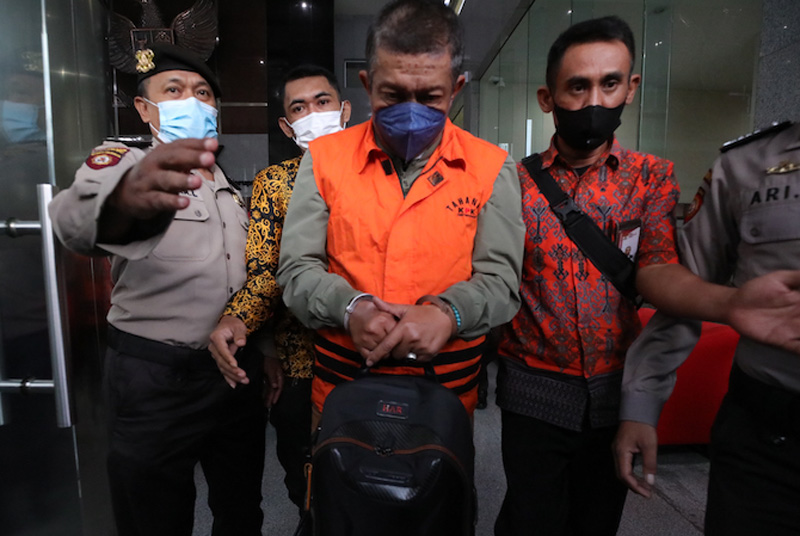 Komisi Pemberantasan Korupsi (KPK) telah menetapkan mantan Wali Kota Jogjakarta Haryadi Suyuti sebagai tersangka kasus dugaan suap izin mendirikan bangunan (IMB) di Pemerintah Kota Jogjakarta.